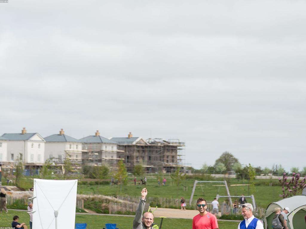 ការប្រកួតសូម្បី: ការពិចារណាពីការប្រកួតនិងវិធីសាស្ត្រដើម្បីឈ្នះ